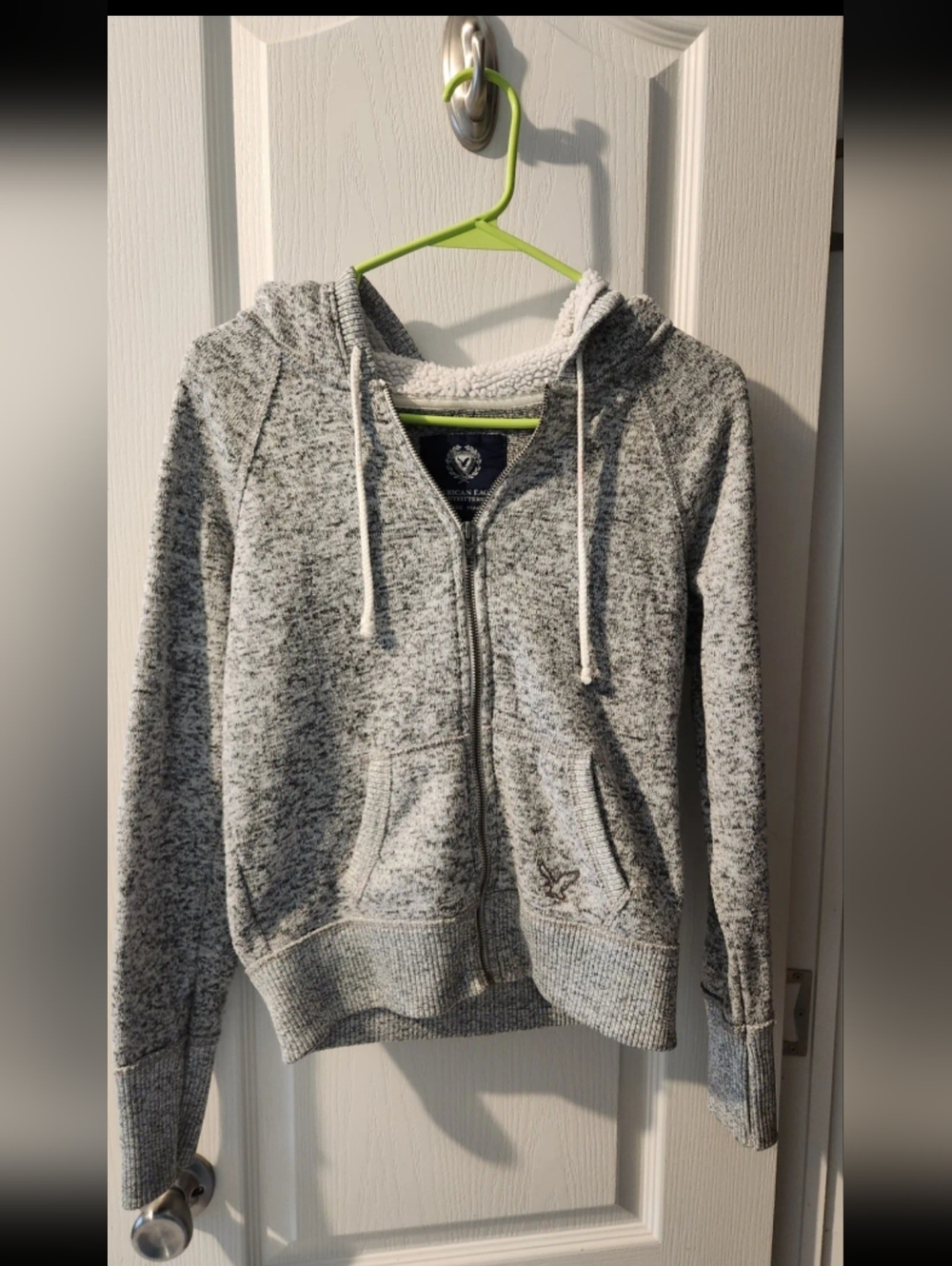 PRELOVED American Eagle Outfitters SIZE MEDIUM Heather Gray Sherpa-Lined Hoodie